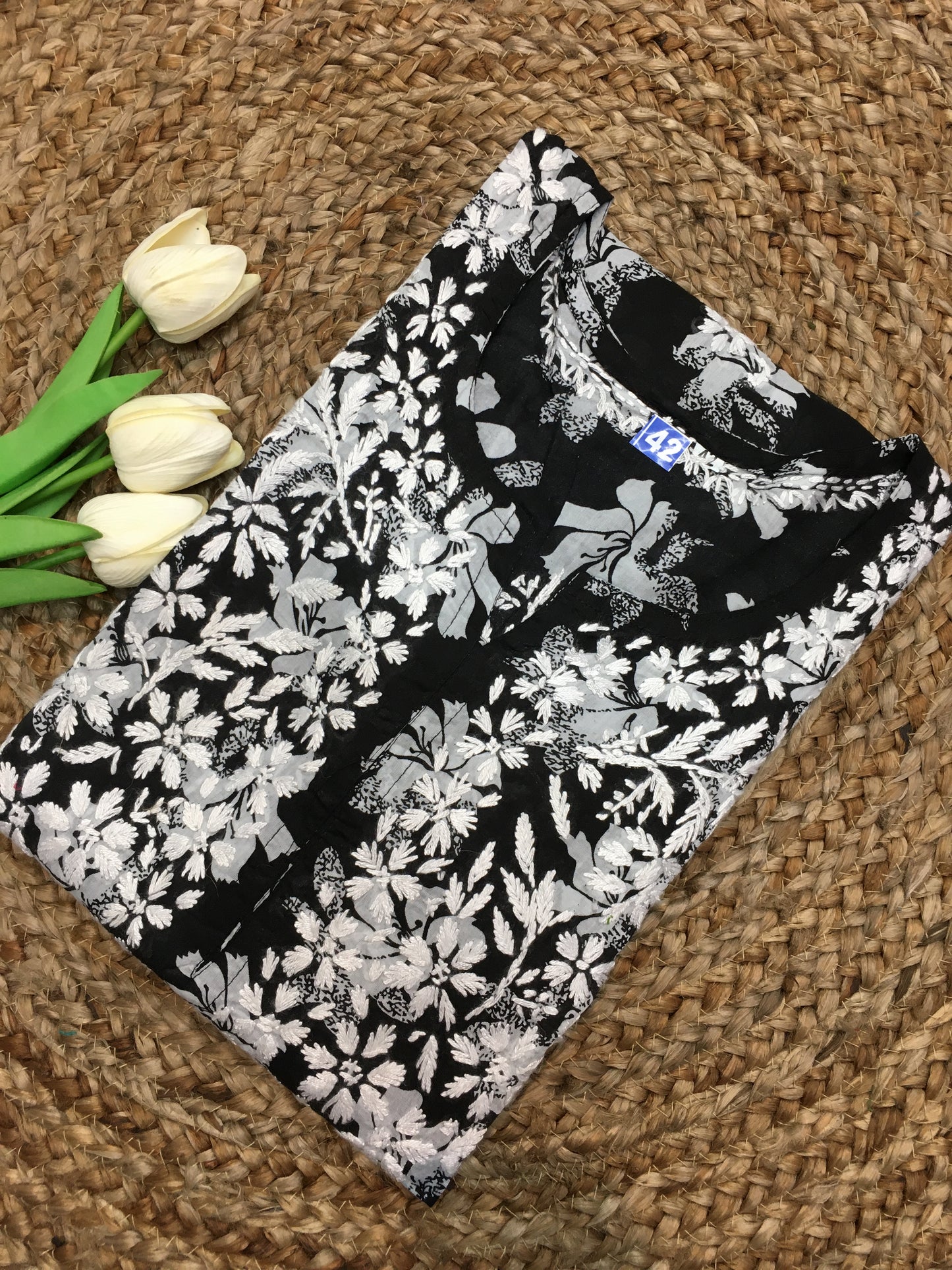 Lucknavi Chikankari Kurta