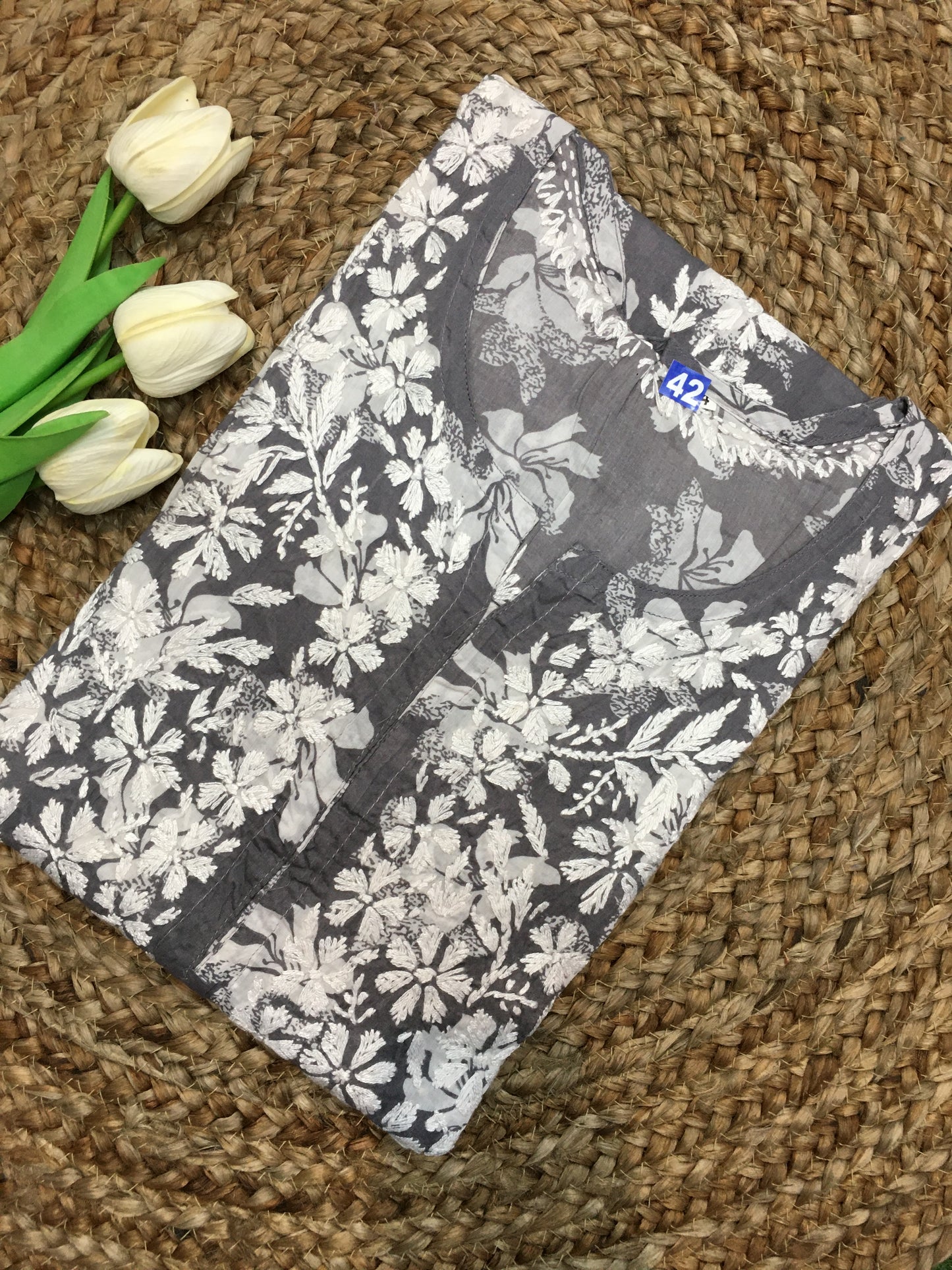 Lucknavi Chikankari Kurta