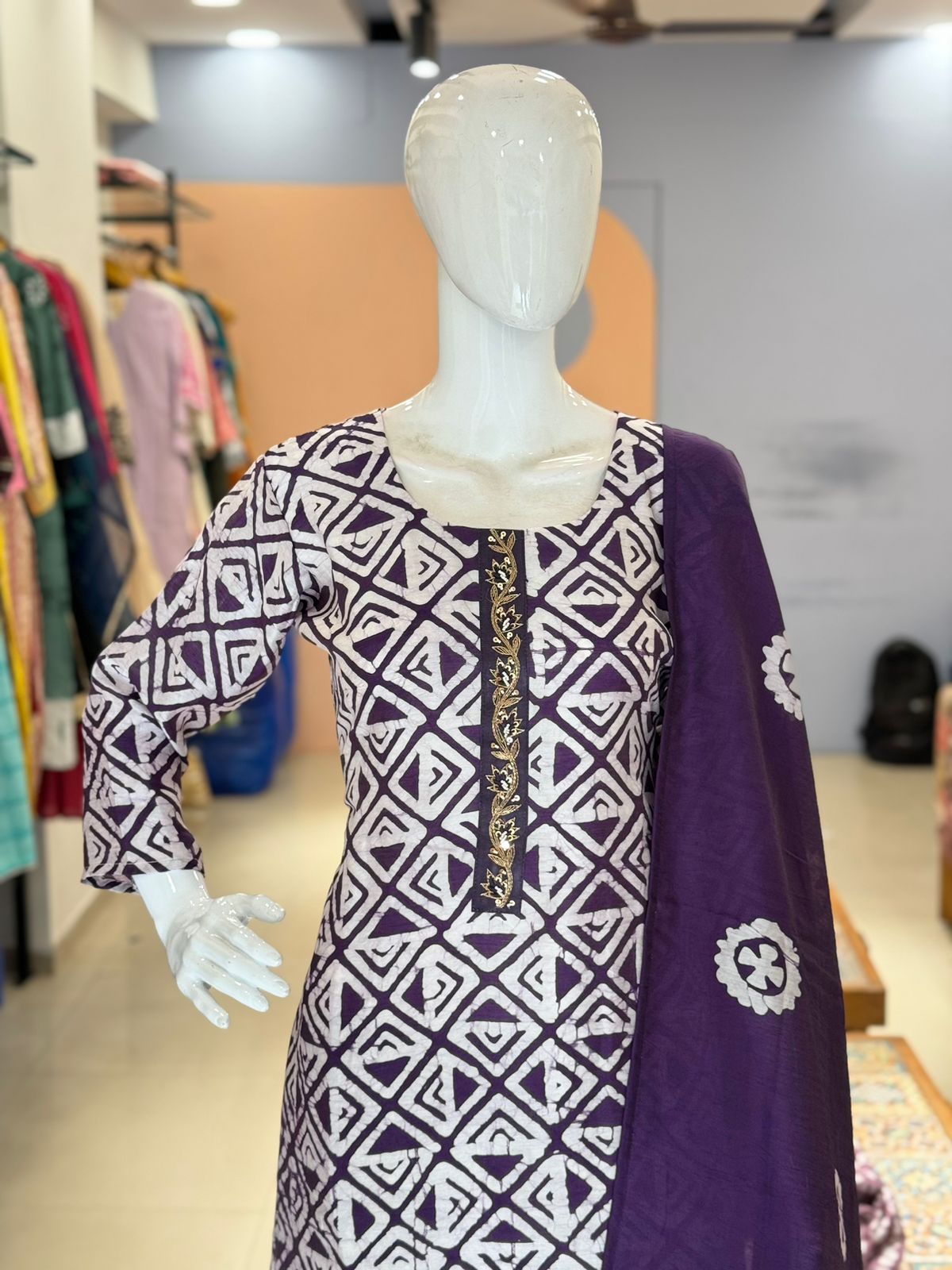 Pure Chanderi Silk Baatik Partywear Shuit