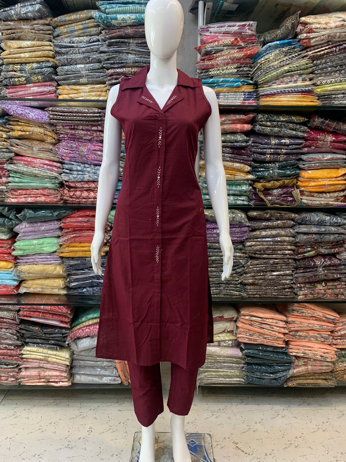 Pure Cotton Sleeveles Kurta Pant Set ( attached Sleeves)